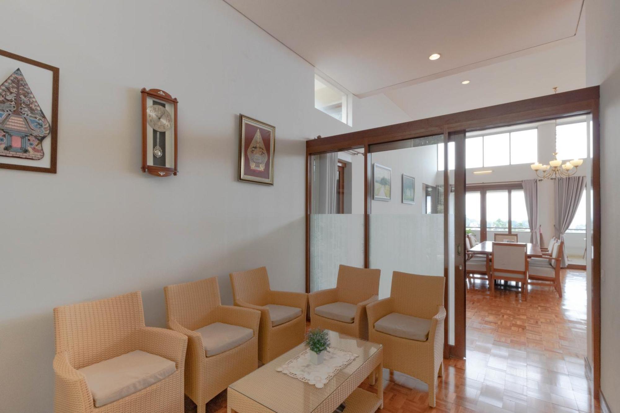 Family Only Amazing City View Villa - De Reiz Firen Syariah Bandung Exterior photo